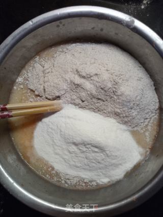 胡萝卜虾皮黑麦饼的做法步骤：6