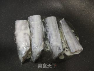 香酥带鱼的做法步骤：7