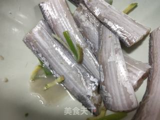 香酥带鱼的做法步骤：4