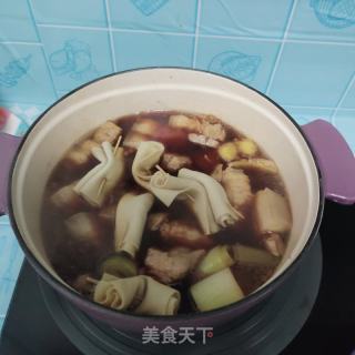 五花肉卤豆皮的做法步骤：10