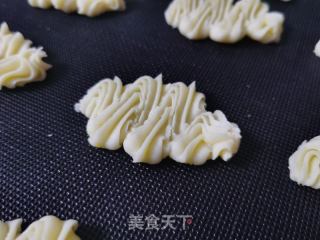 柠檬维也纳曲奇的做法步骤：6