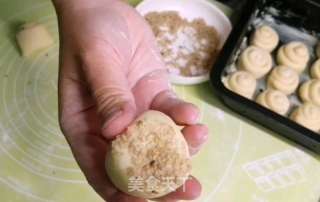芝麻脆底蜂蜜小面包的做法步骤：16