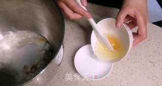 芝麻脆底蜂蜜小面包的做法步骤：1