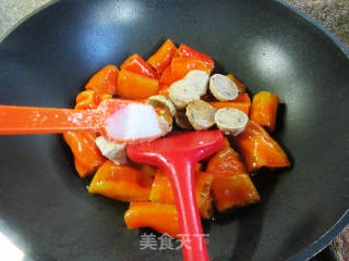 香菇贡丸烧青椒的做法步骤：10