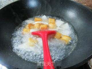 干贝烧煮萝卜青菜的做法步骤：3