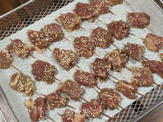 追剧必备的健康小零食--牙签牛肉的做法步骤：7