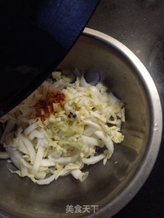 油泼拌白菜的做法步骤：4