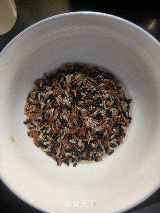 三色糙米糊的做法步骤：1