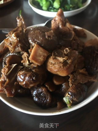 花菇焖鸡的做法步骤：9