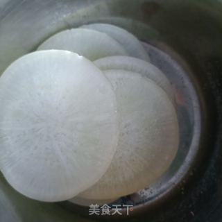 蒸白萝卜肉卷的做法步骤：2