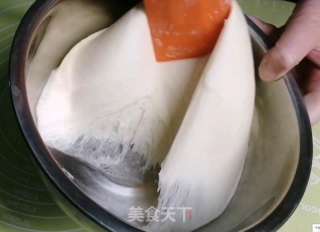 早餐红豆饼，香甜松软，电饼铛比烤箱更效率的做法步骤：3