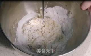 早餐红豆饼，香甜松软，电饼铛比烤箱更效率的做法步骤：1