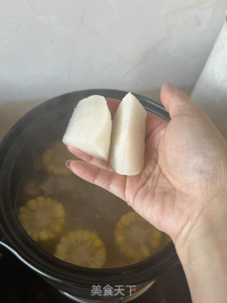 白萝卜玉米排骨汤的做法步骤：15