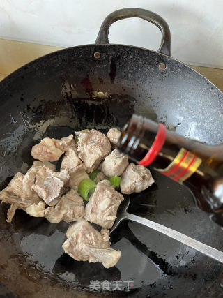 白萝卜玉米排骨汤的做法步骤：8