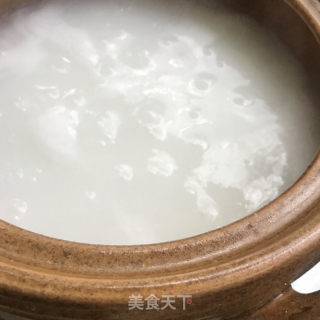 菠菜皮蛋瘦肉粥的做法步骤：6