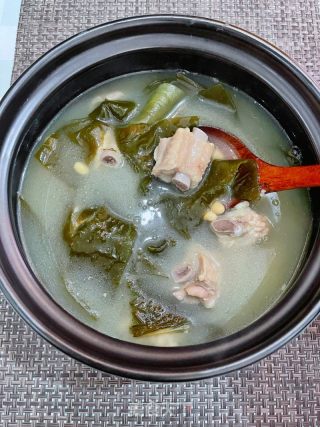海带黄豆排骨汤的做法步骤：12