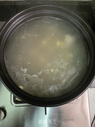 海带黄豆排骨汤的做法步骤：7