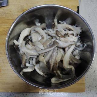 白菜炒蘑菇的做法步骤：5