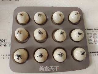 南瓜椰蓉蛋黄酥的做法步骤：17