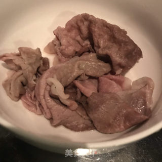 煎蛋牛肉卷煮泡面的做法步骤：4