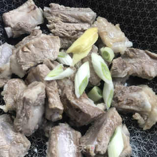 土锅啤酒炖排骨的做法步骤：4