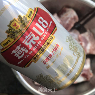 土锅啤酒炖排骨的做法步骤：2
