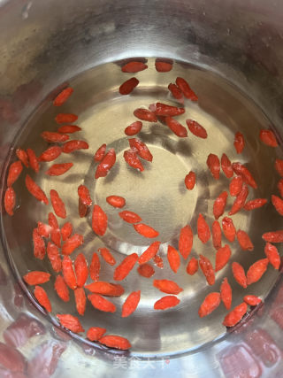 墨鱼干香菇鸡汤的做法步骤：12
