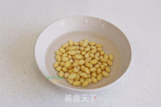 红枣花生豆浆的做法步骤：2