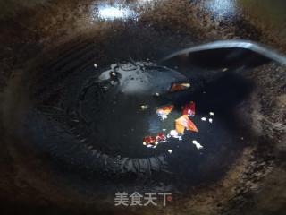 小炒莴笋丁的做法步骤：1