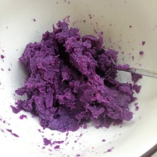 奶香紫薯花卷的做法步骤：3