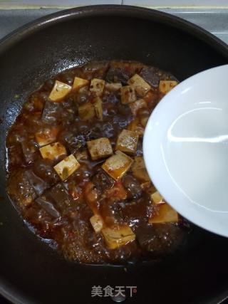 鲜嫩入味鸭血烧豆腐的做法步骤：12