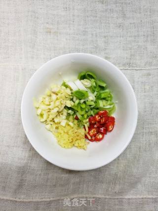 鲜嫩入味鸭血烧豆腐的做法步骤：3