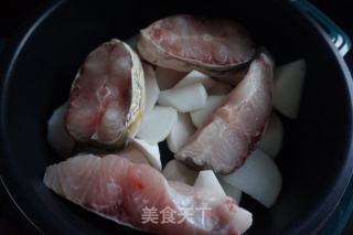 萝卜炖鱼的做法步骤：3