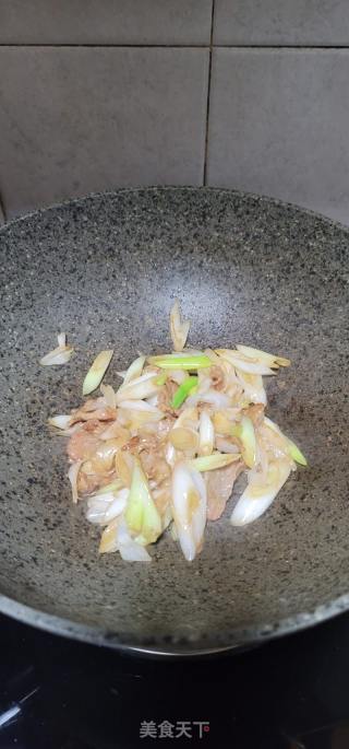 大葱炒肉片的做法步骤：6