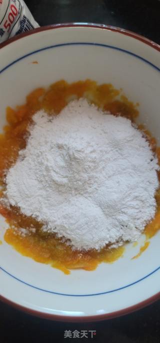 豆沙馅芝麻南瓜饼的做法步骤：2