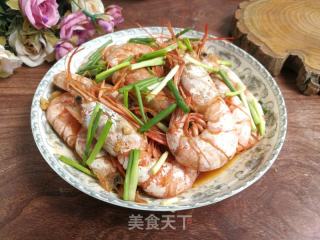 红虾鸡蛋面的做法步骤：4