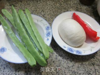 油豆角炒萝卜的做法步骤：1
