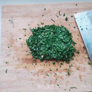 荠菜肉馄饨的做法步骤：1