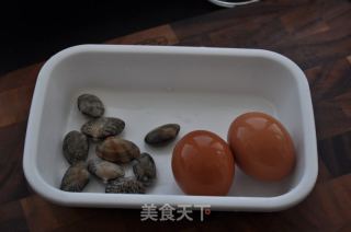 方便快捷的蛤蜊蒸蛋～的做法步骤：1