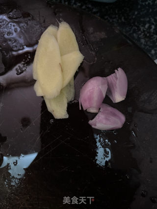 花胶焖鸡的做法步骤：3