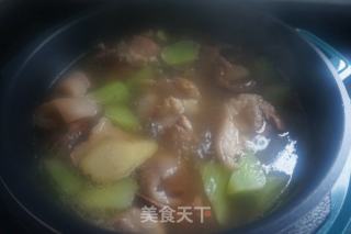 莴笋香菇蹄髈汤的做法步骤：12