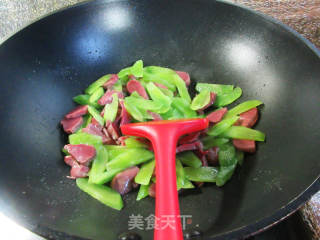 香卤鸭肫炒莴笋的做法步骤：5