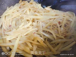 酸辣土豆丝的做法步骤：4