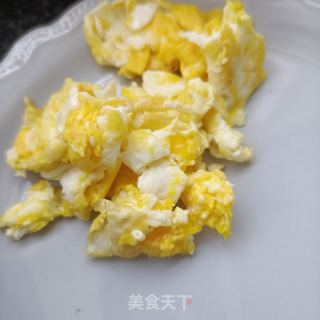 木耳枸杞芽拌蛋的做法步骤：6