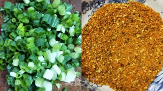 葱花土豆鸡蛋饼的做法步骤：2
