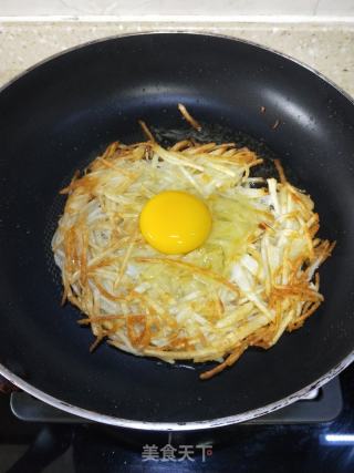 葱花土豆鸡蛋饼的做法步骤：10