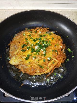 葱花土豆鸡蛋饼的做法步骤：13