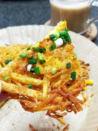 葱花土豆鸡蛋饼的做法步骤：15