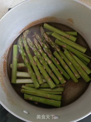 清煮芦笋的做法步骤：3