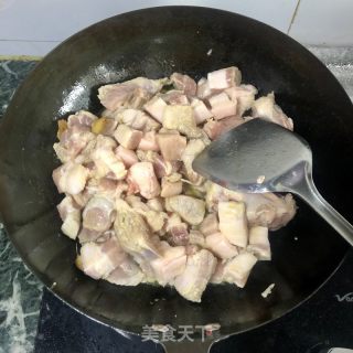 红烧肉墩墩墩的做法步骤：2